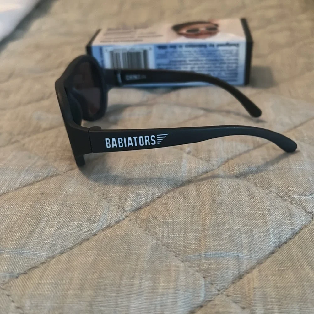 Babiators aviator sunglasses